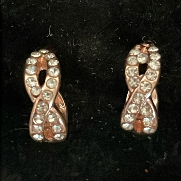 1” rose gold tone infinity stud earrings with 18 prong set crystals - Picture 1 of 16